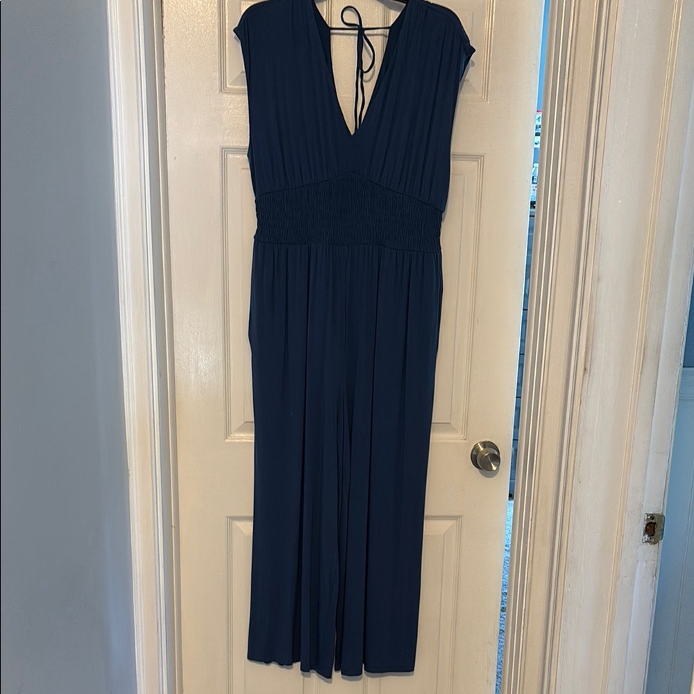 Old Navy Black Sleeveless V-Neck Gown
